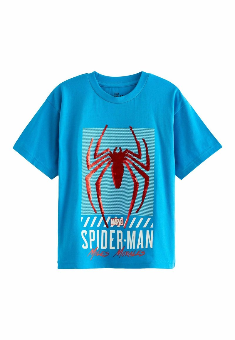Blå bomullströja med en röd Spider-Man grafik med ränder, text som säger "SPIDER-MAN" och "MILES MORALES" i vitt och blått.