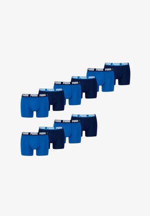 Set aus zehn Herrenboxershorts in verschiedenen Blautönen, mit einem schwarzen Bund und weißem "PUMA"-Schriftzug. Glatte Stoffstruktur.