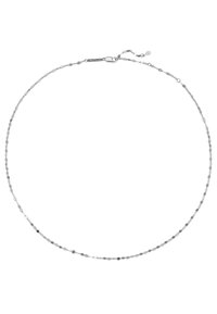 Collier en chaîne argenté avec des maillons en forme ovale, une texture lisse et un fermoir sécurisé. Design minimaliste avec un éclat subtil.