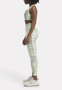Reebok LUX PERFORM PRINTED - Leggings - citrus glow