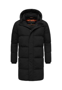 Zwarte pufferjas met een capuchon, voorzien van een rits sluiting, gewatteerd ontwerp en een oranje voering. Glad textuur en lange mouwen.