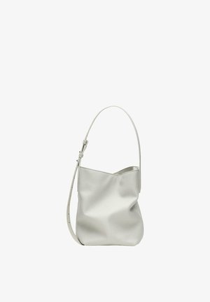 Borsa a tracolla in pelle bianca con bordo superiore curvo e tracolla sottile regolabile, mostrata in posizione verticale su sfondo semplice.