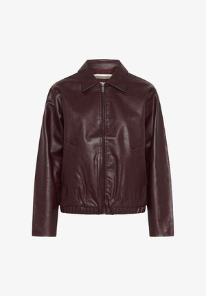 Sötét bordó bőrkabát teljes elöl cipzárral, hegyes gallérral, oldalsó zsebekkel, hosszú ujjal és elasztikus derékrésszel.