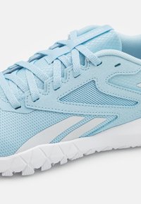 Reebok FLEXAGON ENERGY TR 4 - Tenisice za trening - soft blue/moon/footwear white