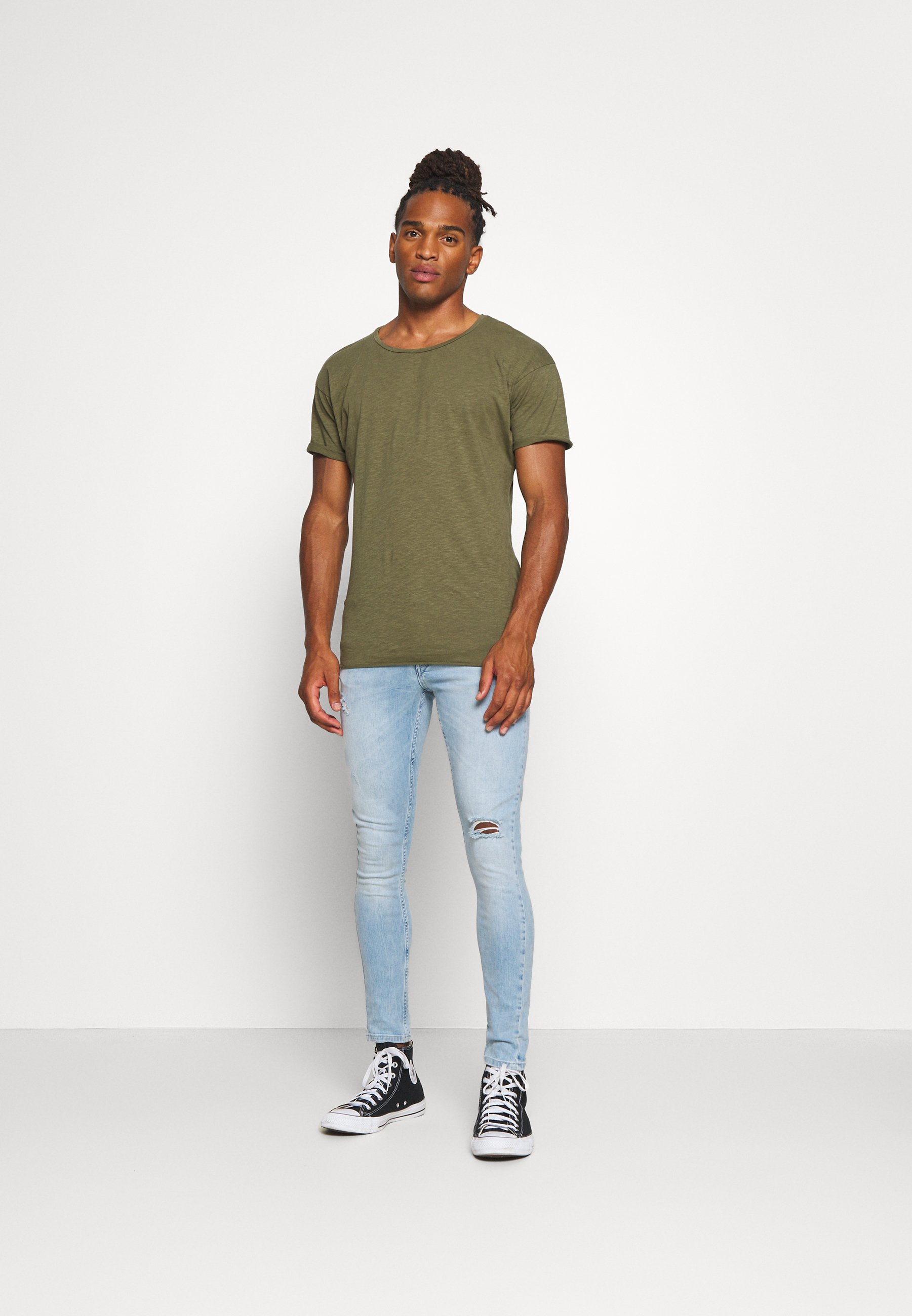 Nudie Jeans ROGER T shirts green Zalando.no Nudie Jeans ROGER - T-shirts - olive