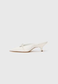 Mules de salto - white