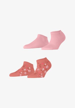 Twee paar enkelsokken: één effen lichtroze, één koraal met bloemenpatronen; gemaakt van zachte, rekbare stof.