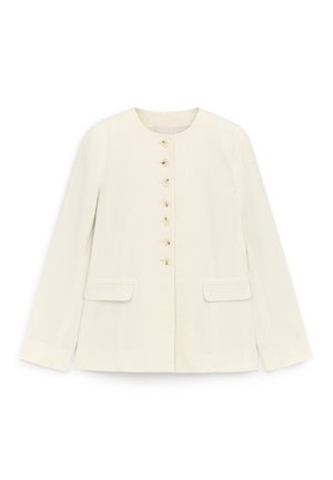 Kreminės spalvos moteriškas švarkas su apvalia iškirpte, septyniais priekiniais mygtukais, ilgomis rankovėmis ir dviem priekinėmis kišenėmis su sklendėmis.