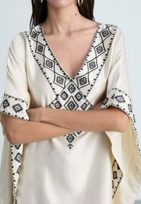 Mango Maxikjoler - off-white