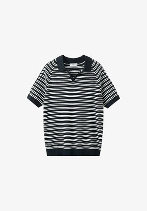 Polo de punto de manga corta con rayas horizontales en blanco y negro, con cuello y puños de manga en negro sólido.