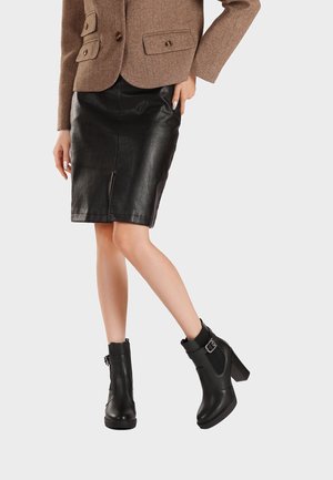 Queen Helena, X35-118 - Botines de tacón alto - nero