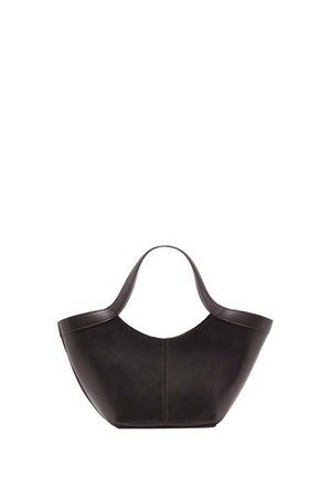 Sac fourre-tout en cuir noir avec une silhouette structurée et large, doté de deux poignées courbées et d'un minimum de détails de couture. Texture lisse, sans quincaillerie.