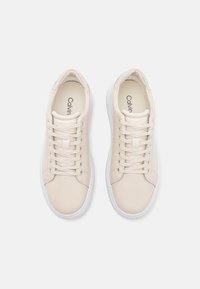 Calvin Klein Sneakers - beige