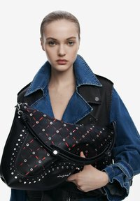 Desigual Rankinė - black