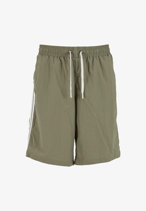 Oliwkowe szorty kąpielowe wykonane z lekkiego materiału, z elastycznym pasem i białymi sznurkami oraz bocznymi paskami w kolorze białym.