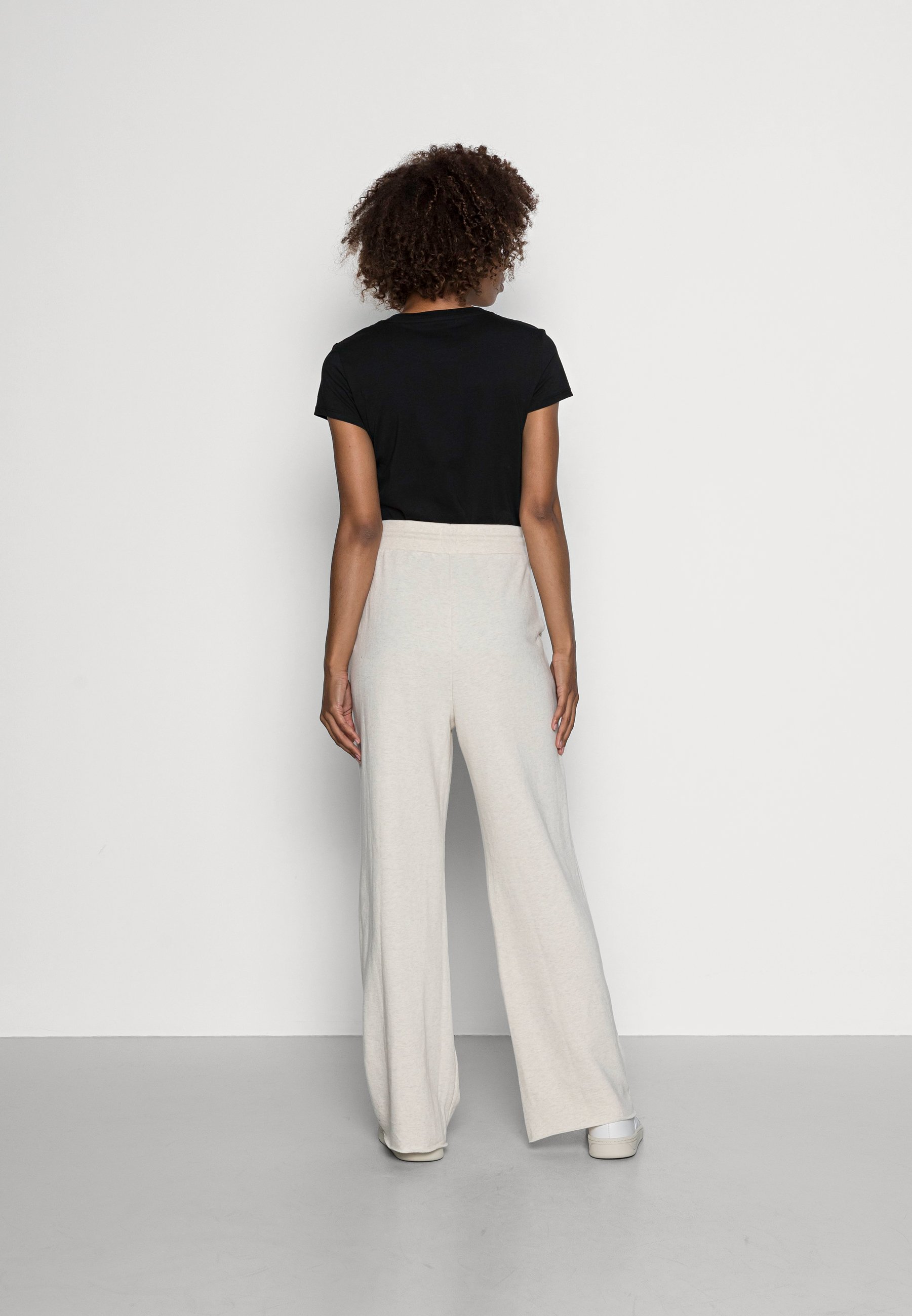 GAP WIDE LEG - Tracksuit bottoms 