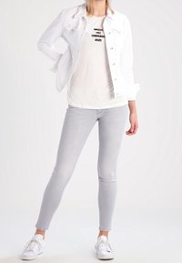 Pepe Jeans Jeansjacka - white denim