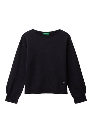 - Sweter