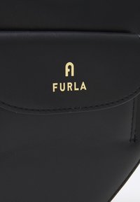Furla CAMELIA HEART MINI CROSSBODY - Axelremsväska - nero