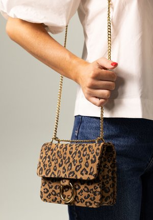 Manfield MIT PANTHERPRINT - Schoudertas - cognac