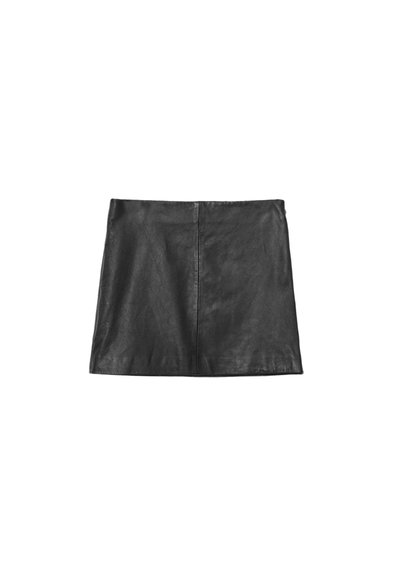 Mini-jupe en cuir noir à coupe droite avec une couture centrale, présentée à plat sur un fond blanc.
