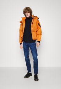 Night Addict Winterjacke - ginger buiscuit