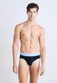 Calvin Klein Underwear HIP BRIEF 3 PACK ICON - Fecskék - black