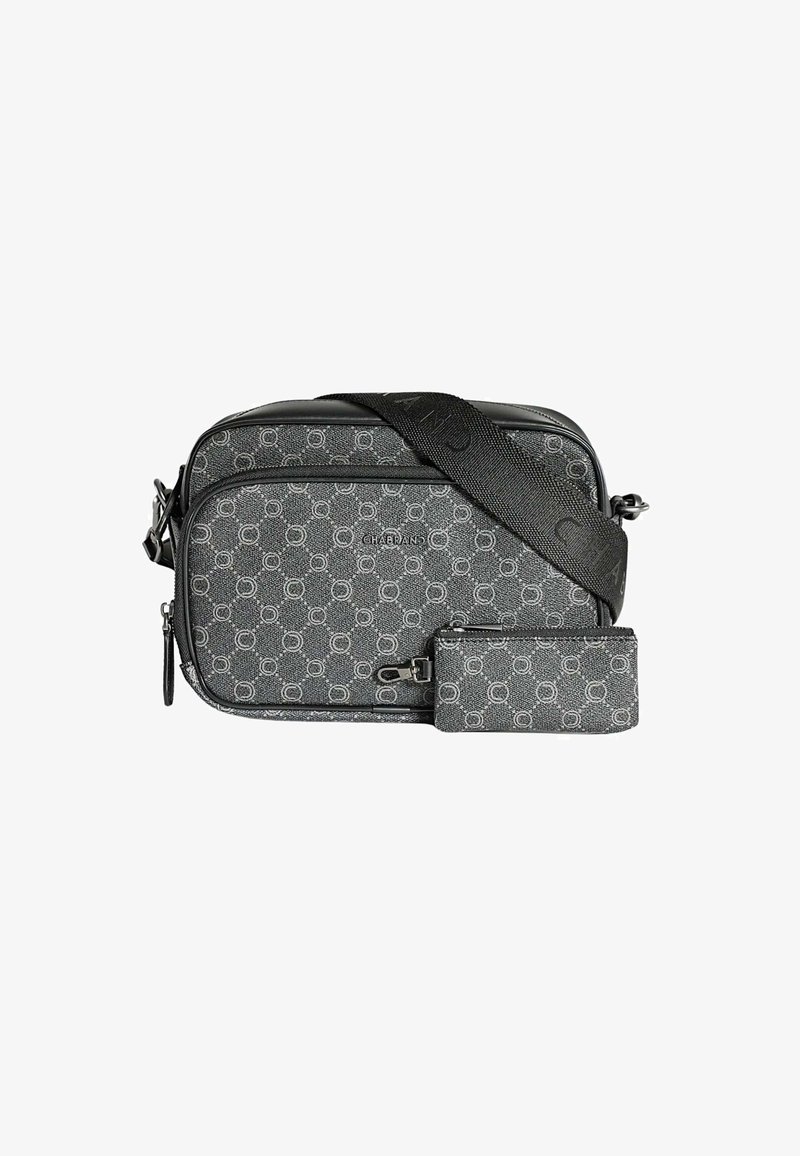 Bolso cruzado negro con un patrón geométrico, forma rectangular y correa de hombro ajustable. Incluye una billetera con cremallera a juego.