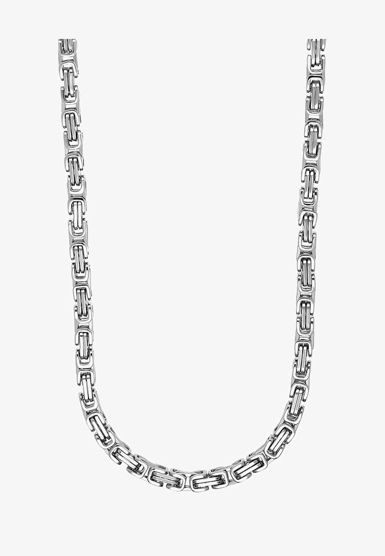 Collier chaîne en argent avec des maillons rectangulaires entrelacés dans un motif géométrique, formant une boucle continue.