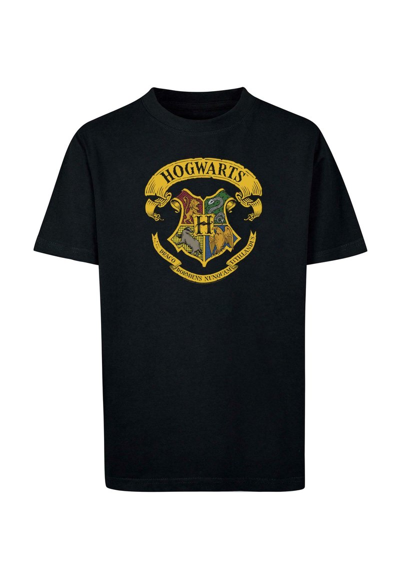 Mustmustükk mustast puuvillast, millel on mitmevärviline Hogwarts'i vapp koos kuldsete aktsentide ja tekstiga, lühikesed varrukad ja ümmargune kaelus.