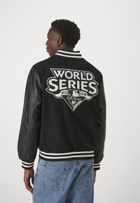 New Era MLB NEW YORK YANKEES VARSITY  - Squadra - black/white