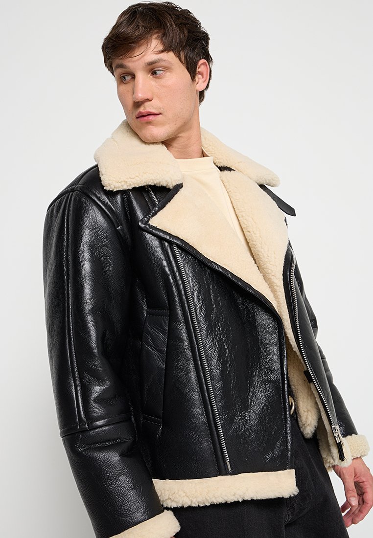 Leichte Jacke