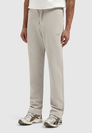 REGULAR FIT - Trousers - kit