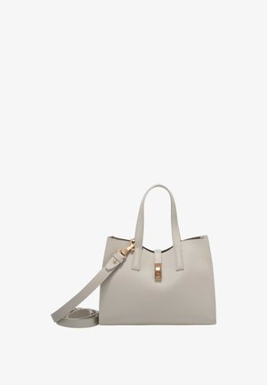 Bolso de mano de cuero gris claro con dos asas, una correa de hombro desmontable y un cierre dorado en la parte delantera.