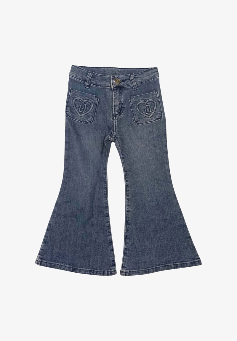 Jeans en denim évasés de couleur bleu foncé, avec des broderies en forme de cœur sur les poches arrière et une ceinture robuste avec un bouton en métal.