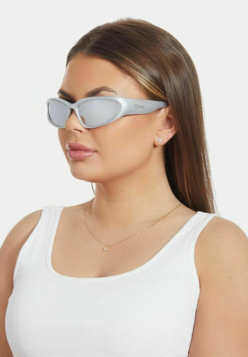EKAA MILA Okulary Przeciws oneczne Silver srebrny Zalando pl ekaa-mila-okulary-przeciws-oneczne-silver-srebrny-zalando-pl