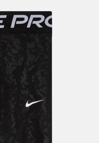 Nike Performance NIKE PRO - Leggings - black/white