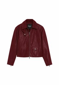 Veste en cuir bourgogne avec un col pointu, fermeture éclair à l'avant, poches latérales et finition texturée. Dotée d'accents en métal argenté.