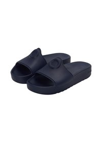 Marinblåa slip-on sandaler med öppen tå, tillverkade av slät gummi, med runda detaljer på remmarna och en strukturerad yttersula.