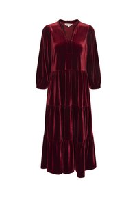 Burgundy sammetklänning med en plisserad, lager-på-lager-design, V-ringning och trekvartslånga ärmar. Mjuk textur och avslappnad silhuett.