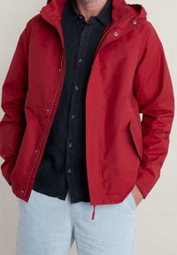 Seasalt Cornwall Regenjas - red