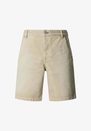 Bež kratke hlače do koljena s kopčanjem na gumbe, prorezima za remen i bočnim džepovima, prikazane na bijeloj pozadini.