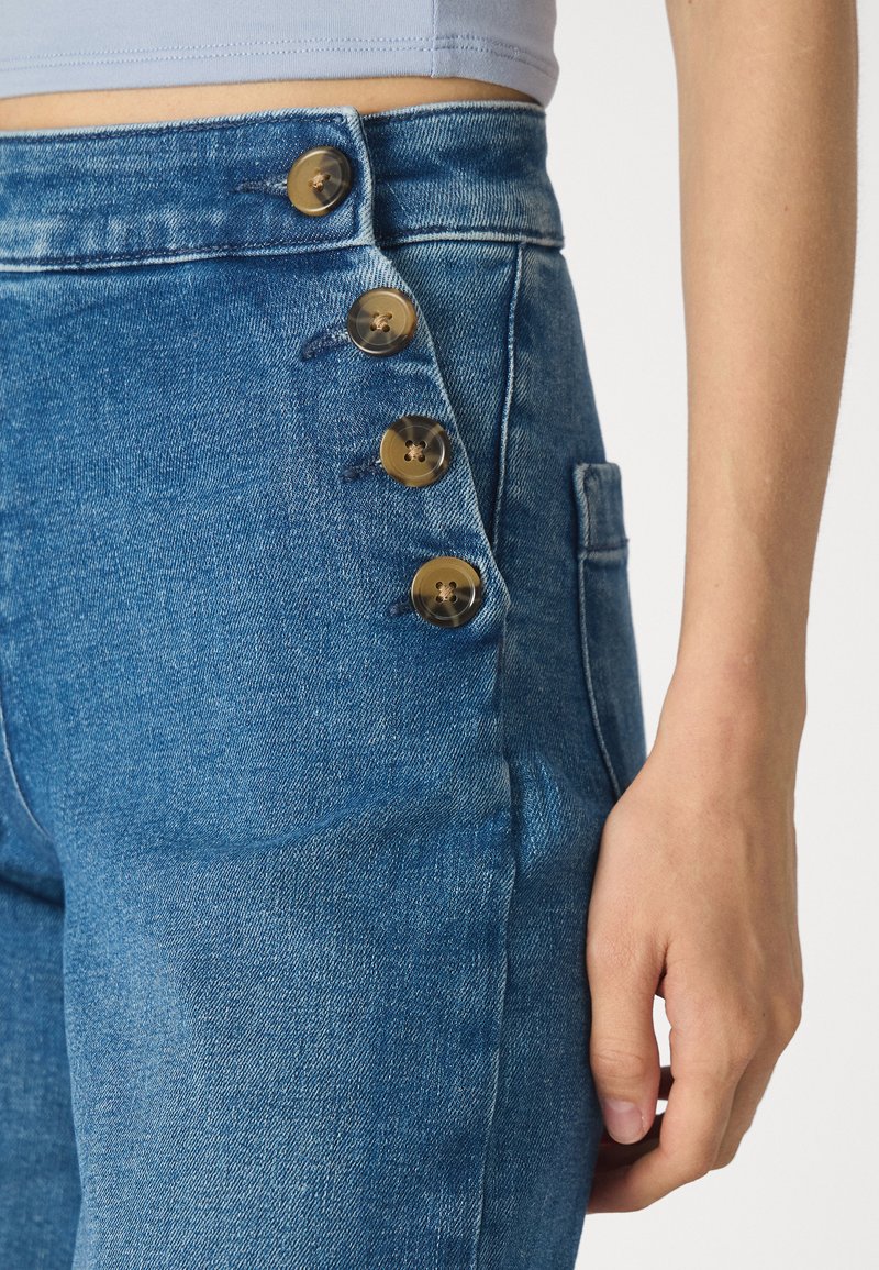 Only Blush ONLY Onlmadison Hw Button Wide DNM Gen769 Jeans, Denim Bleu Médium Knoopsluiting Jeans Wide Leg