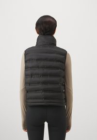 ONLY Play ONPFINE FUSED WAISTCOAT  - Strukirani kaput - black