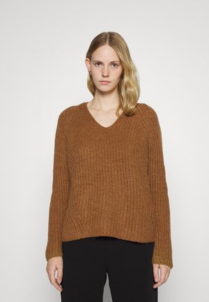 LYNETTE - Jumper - brown