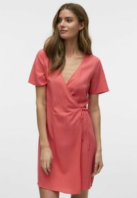 Vero Moda VMMYMILO KURZES - Vardagsklänning - dubarry