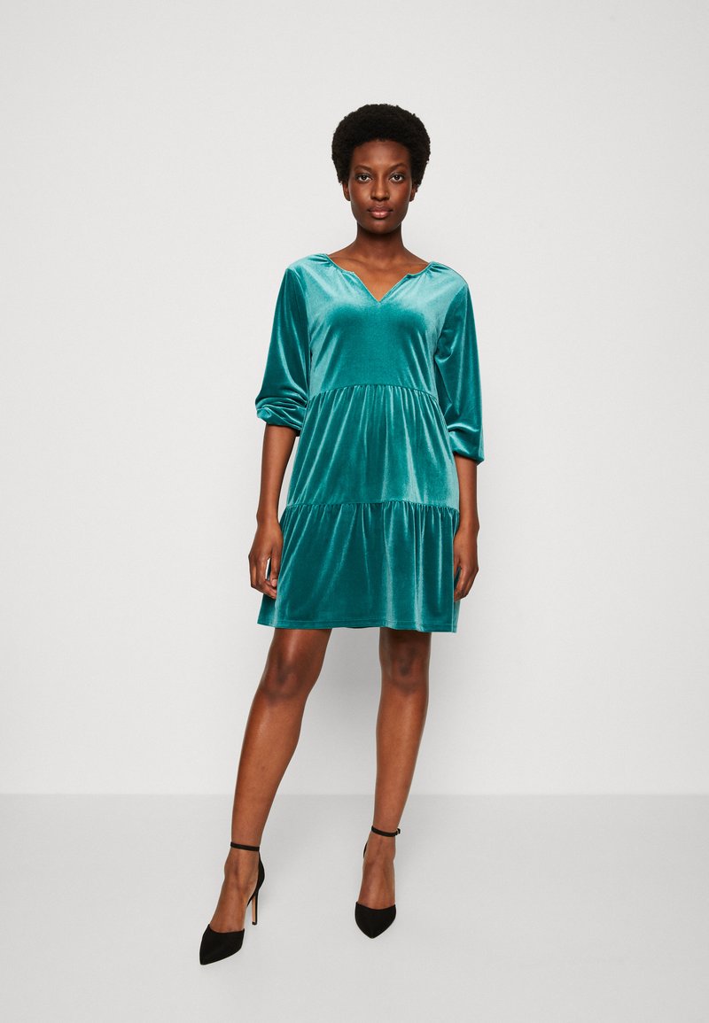 GAP ZEN MINI TIER DRESS Cocktail dress / Party dress tropic green