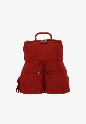 Zaino in nylon rosso con finitura testurizzata, dotato di due scomparti con zip, maniglia superiore e tasca laterale.