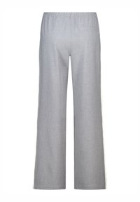 Grijze wijde broek met een elastische tailleband, voorzien van witte zijdestrepen, een gladde textuur en een enkele achterzak.