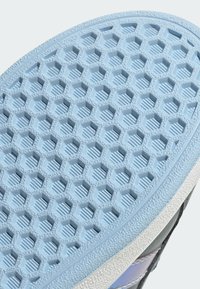 adidas Sportswear GRAND  LIFESTYLE - Walking trainers - preloved ink   cloud white   clear sky